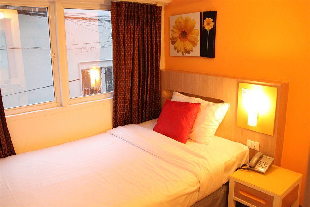 The Inn Saladaeng Bangkok Zewnętrze zdjęcie