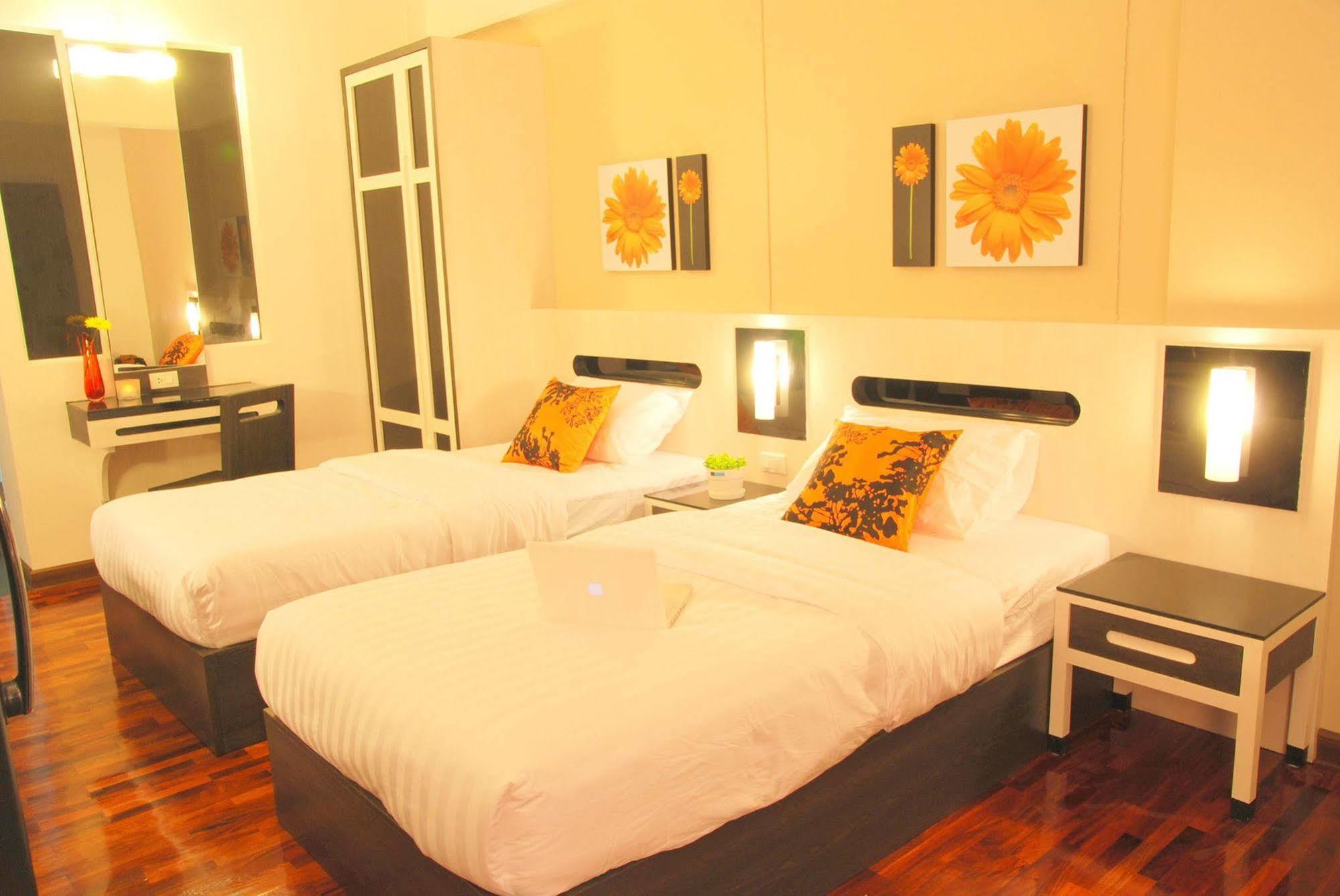 The Inn Saladaeng Bangkok Zewnętrze zdjęcie