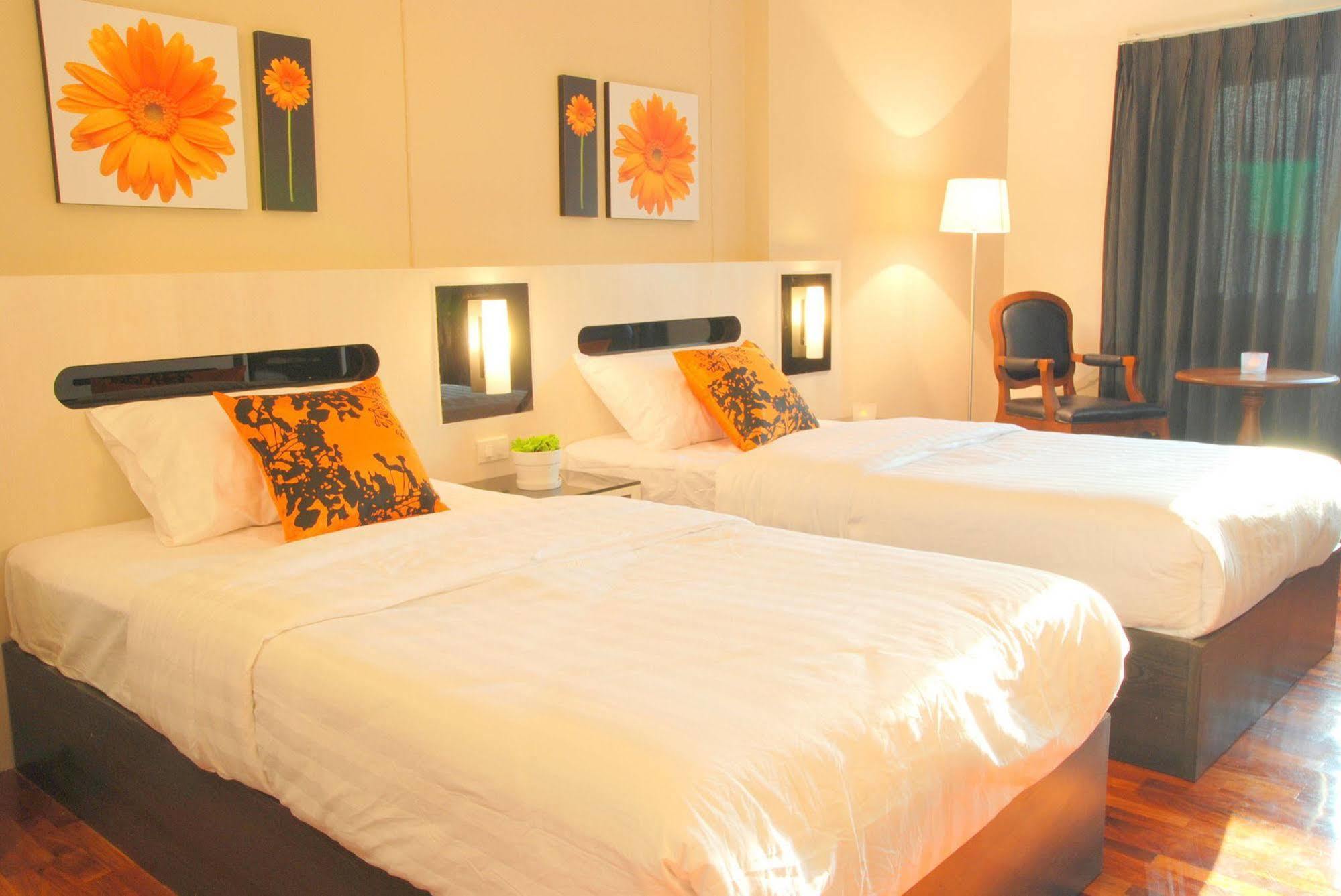 The Inn Saladaeng Bangkok Zewnętrze zdjęcie